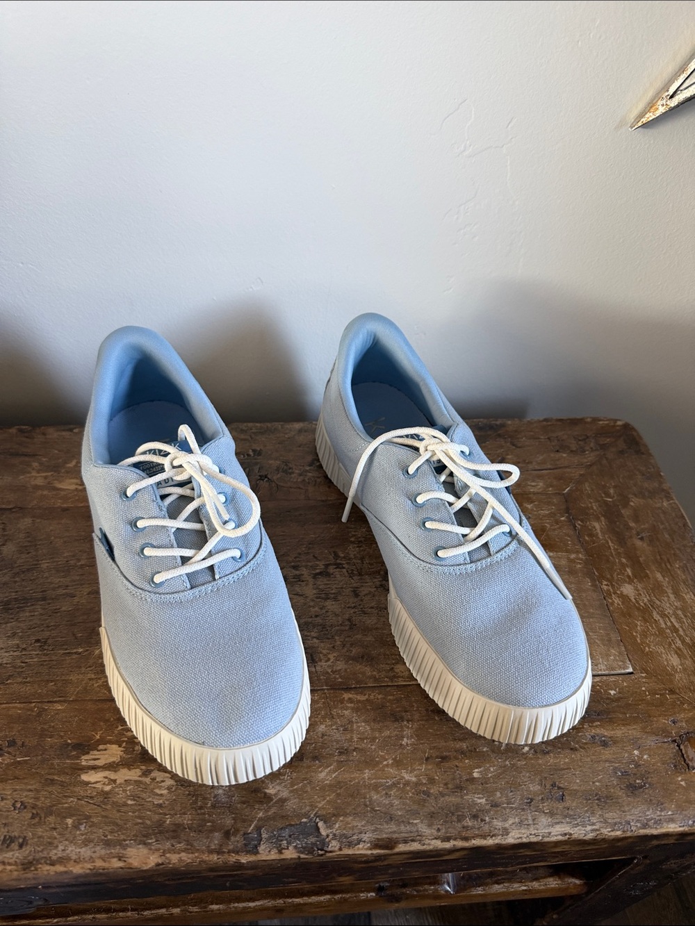 Kizik Madison Light Blue Canvas Sneakers with White Soles Size 8.5 - Picture 2 of 7